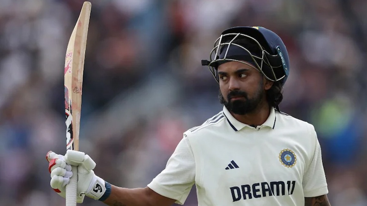 KL Rahul celebrating a brilliant century on the cricket field