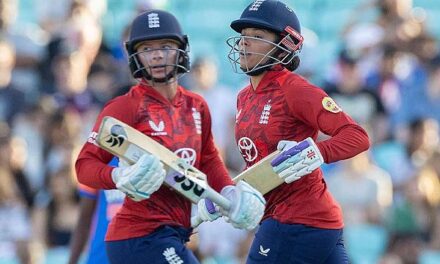 Sophia Dunkley, Danni Wyatt-Hodge Fire as England Win at Oval to Keep India T20I Series Alive