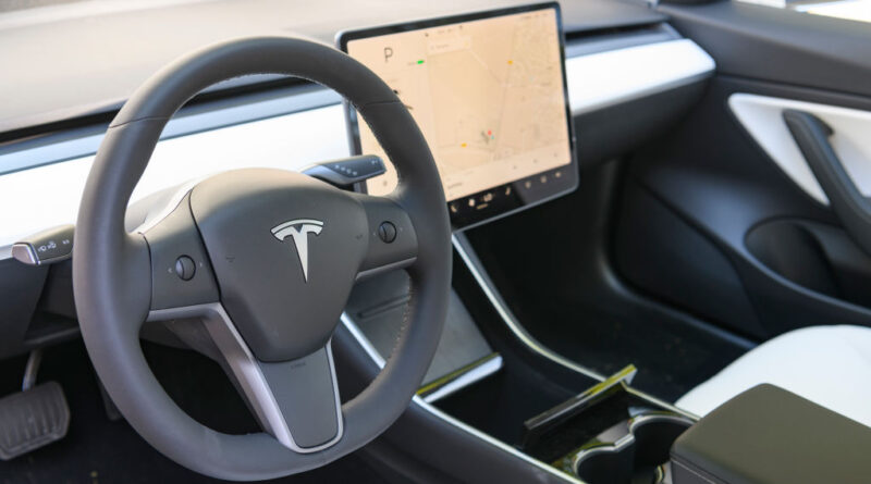 Tesla’s Shift to Subscription-Only Model: What Busy Professionals Need to Know