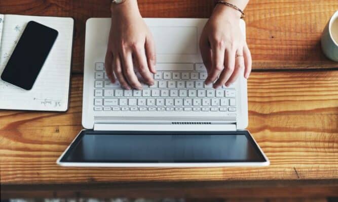 Writing opportunities in newspapers, TV, and online media